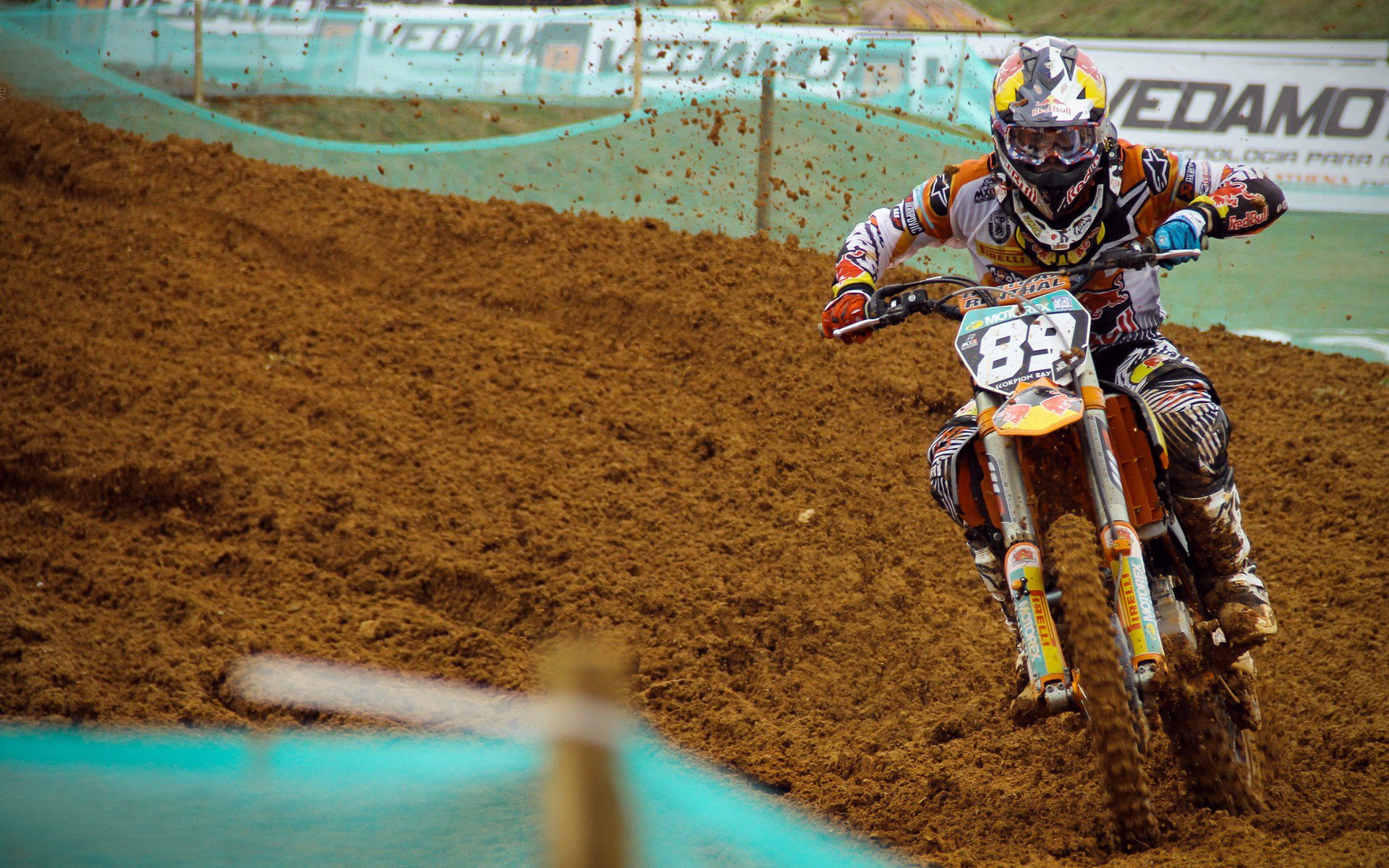 篮球青训注重选手视野拓展与传导意识,篮球青少年实战训练为了什么